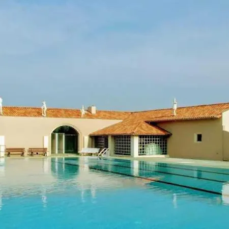 Holiday home Mobilhome 3 Etoiles - Piscine - Eeefah Verteillac
